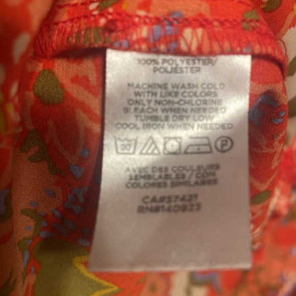 Like new Loft sleeveless blouse. Size large. - Picture 4 of 4